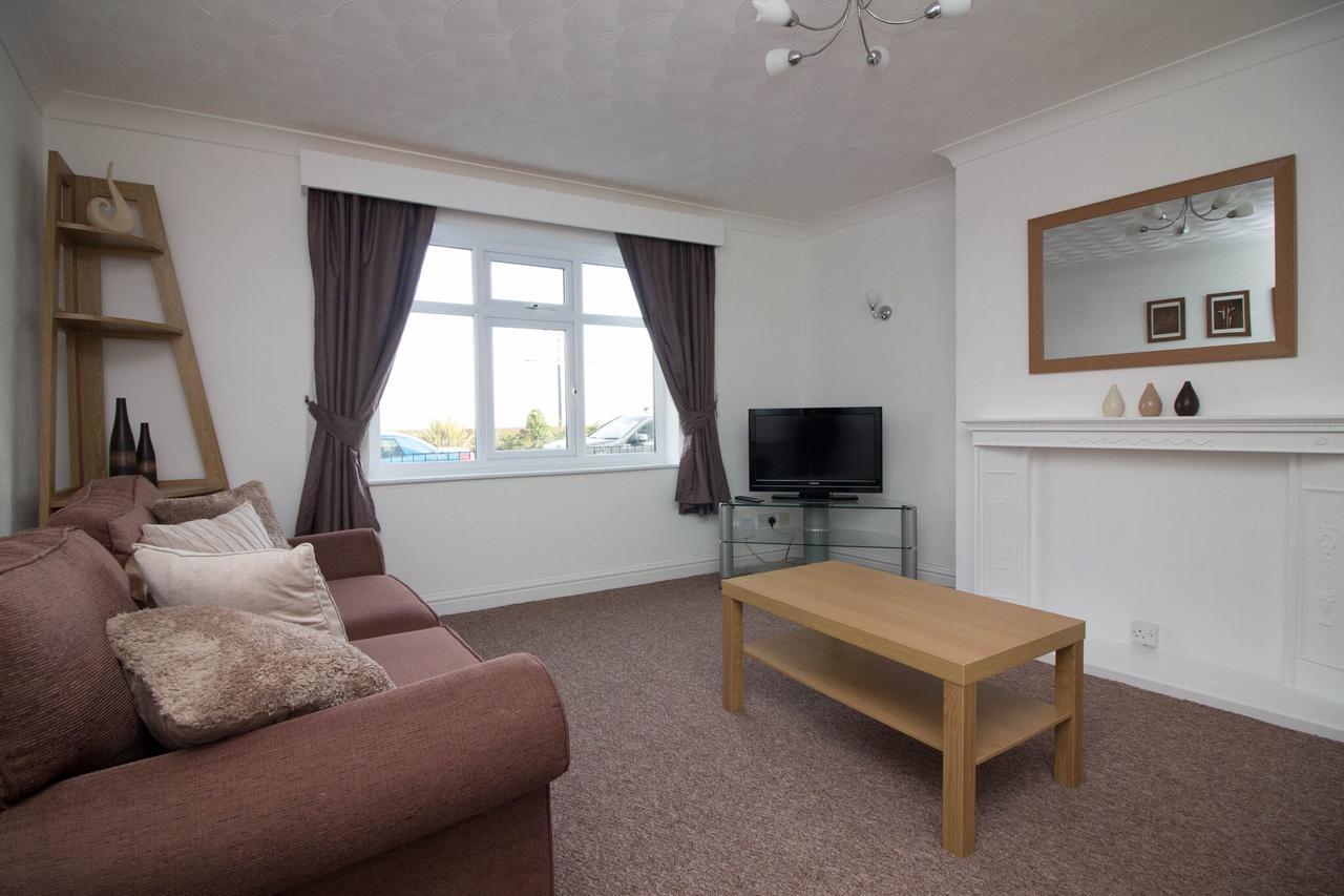 Lovely Sea Front House In Cleethorpes - Sleeps 6 מראה חיצוני תמונה